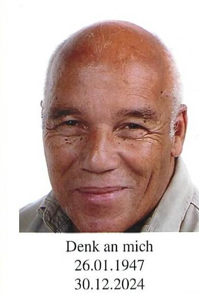 Ein Bild, das Text, Menschliches Gesicht, Vorderkopf, Falte enthlt.